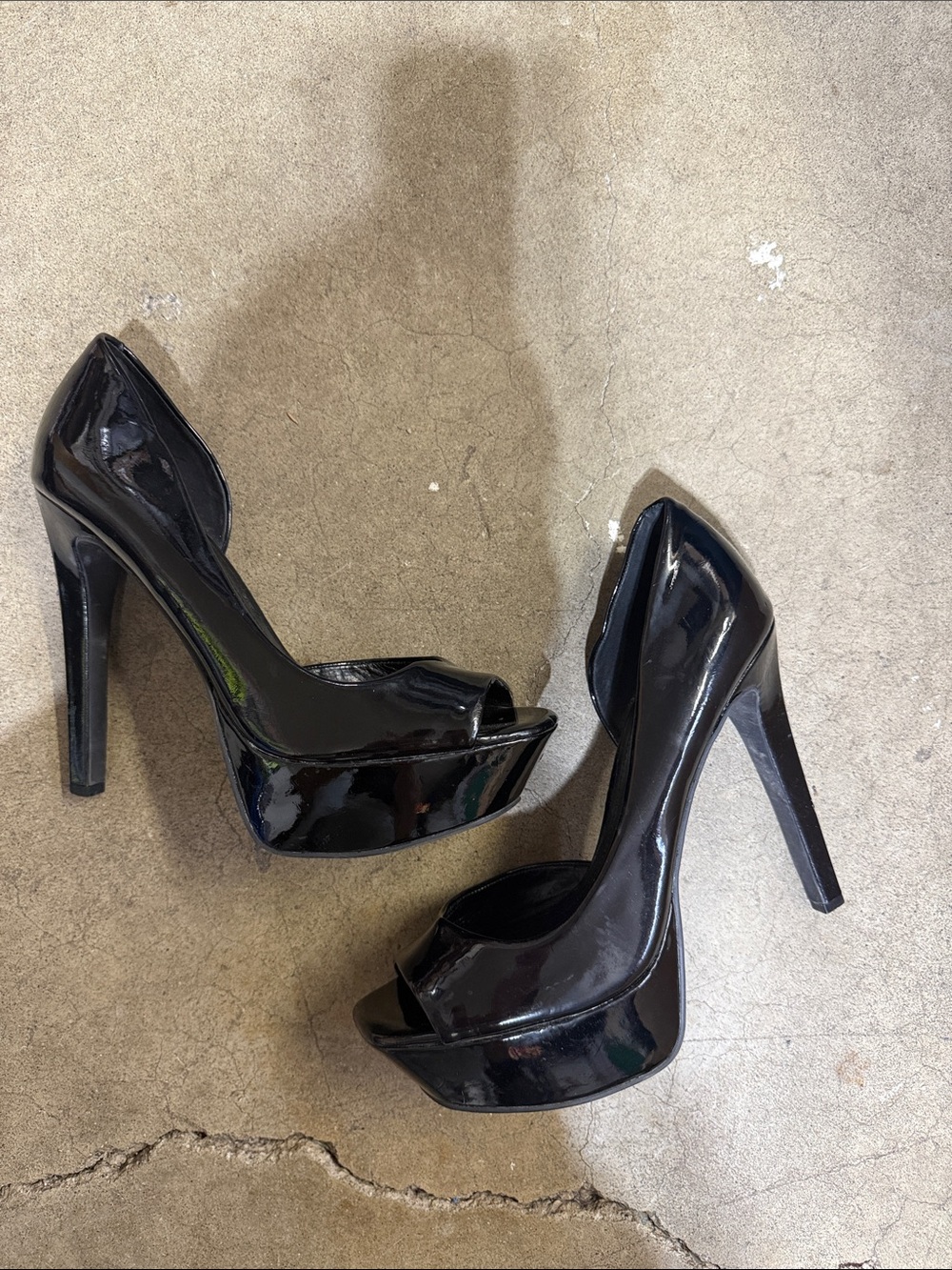 Jessica Simpson Black Patent Peep-Toe Platform Heels